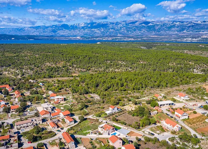 Feriehus Lovely In Pridraga